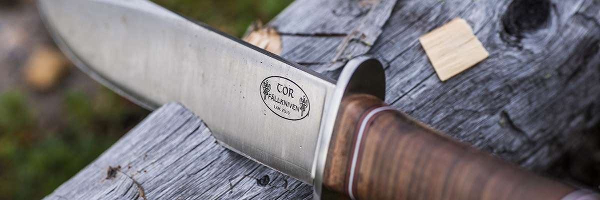 Survival knives